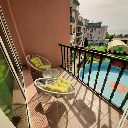 Trigor City Apartments * فارنا